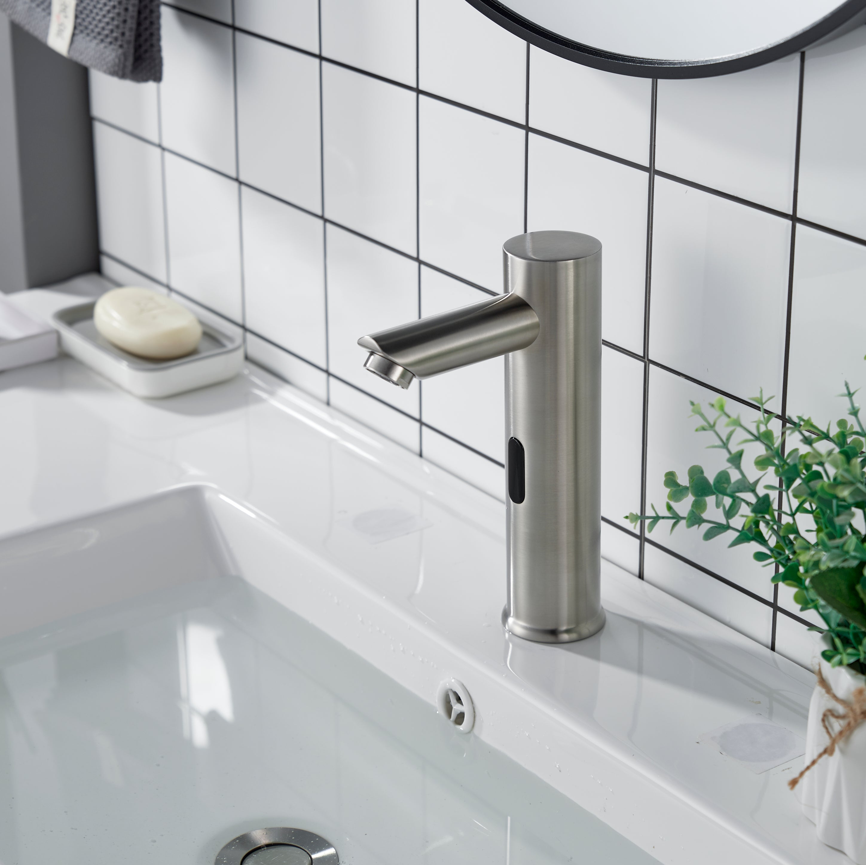 Forious Max Black Touchless Bathroom Sink Faucet